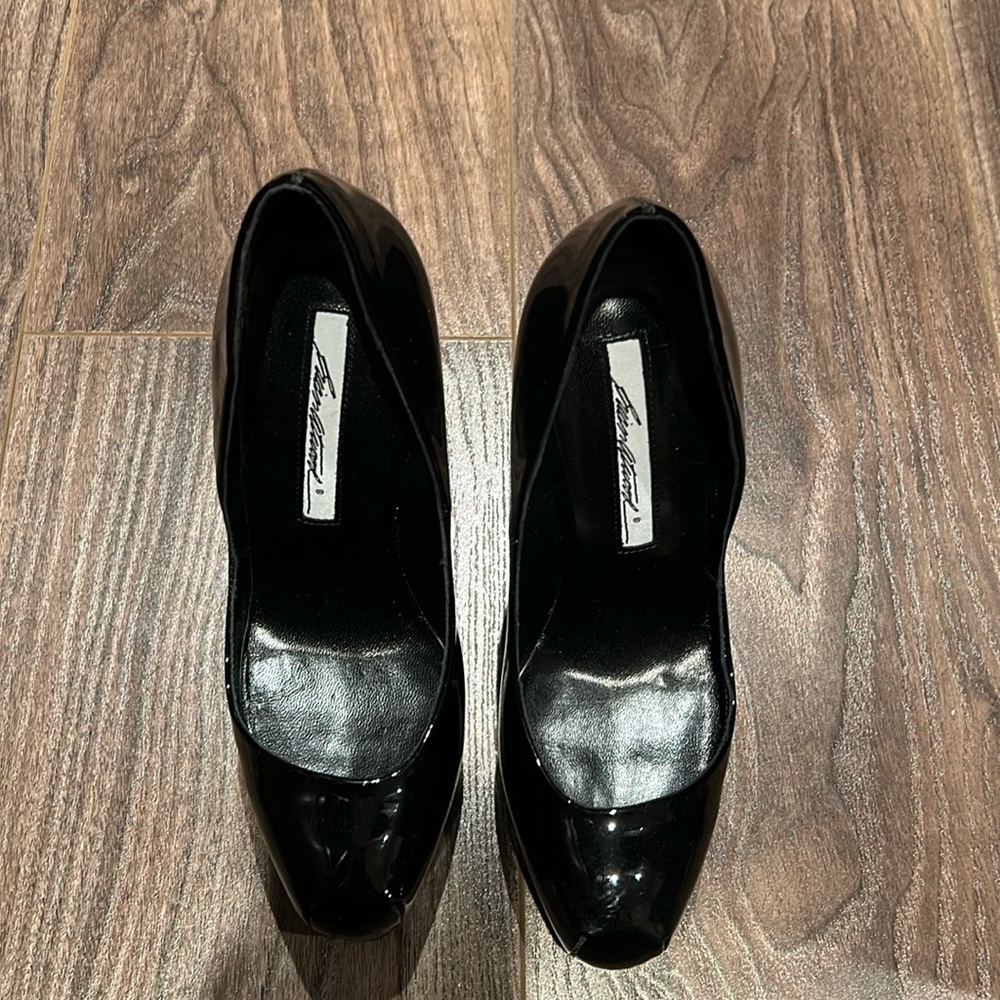 Brian Atwood platform high heels size 36 brand new